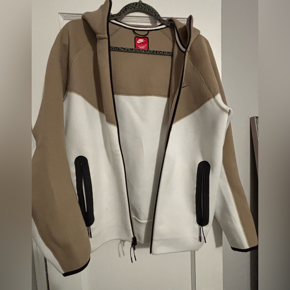 Nike Men's Colorblock Bomber Jacket in Tan & Cream